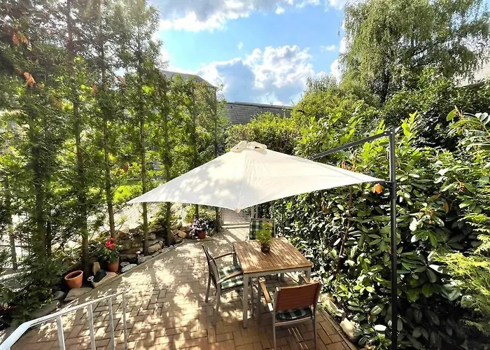 Villa Einhorn: Altstadt Loft Mit Privater Terrasse
