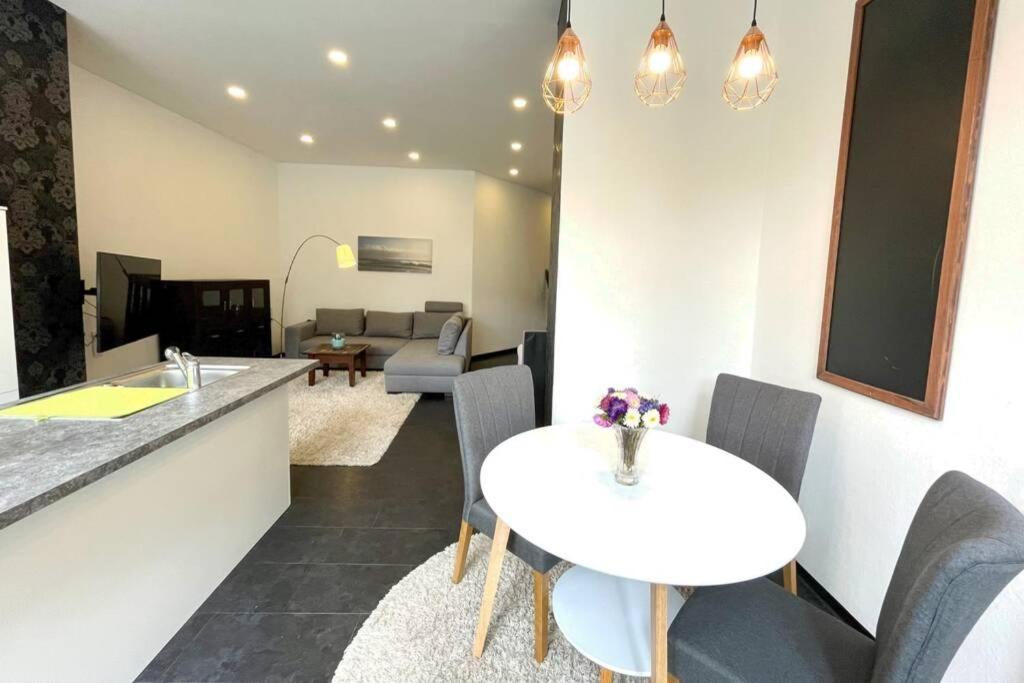 Apartment Einhorn: Altstadt Loft Mit Privater Terrasse
